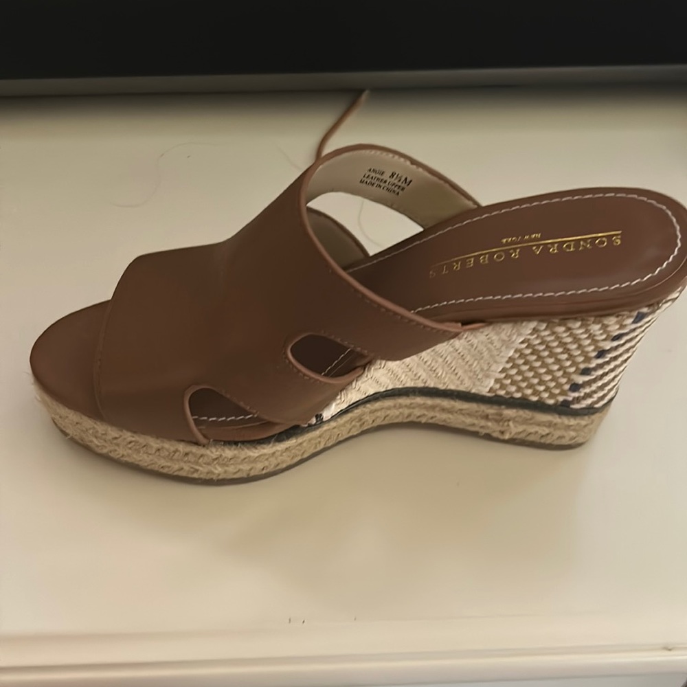 Leather comfortable wedge
